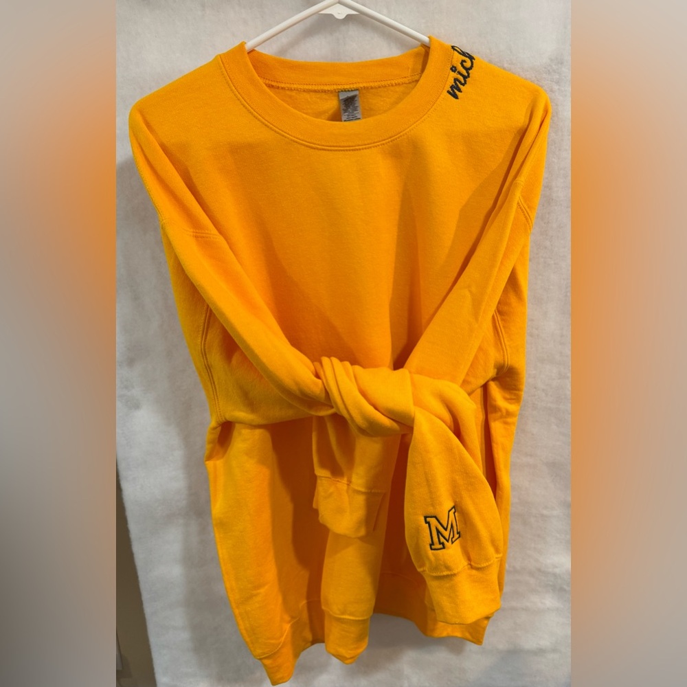 Michigan UM Gildan Heavy Blend Yellow Sweatshirt